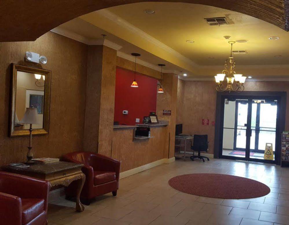 Reddy Hotel Plainview Экстерьер фото